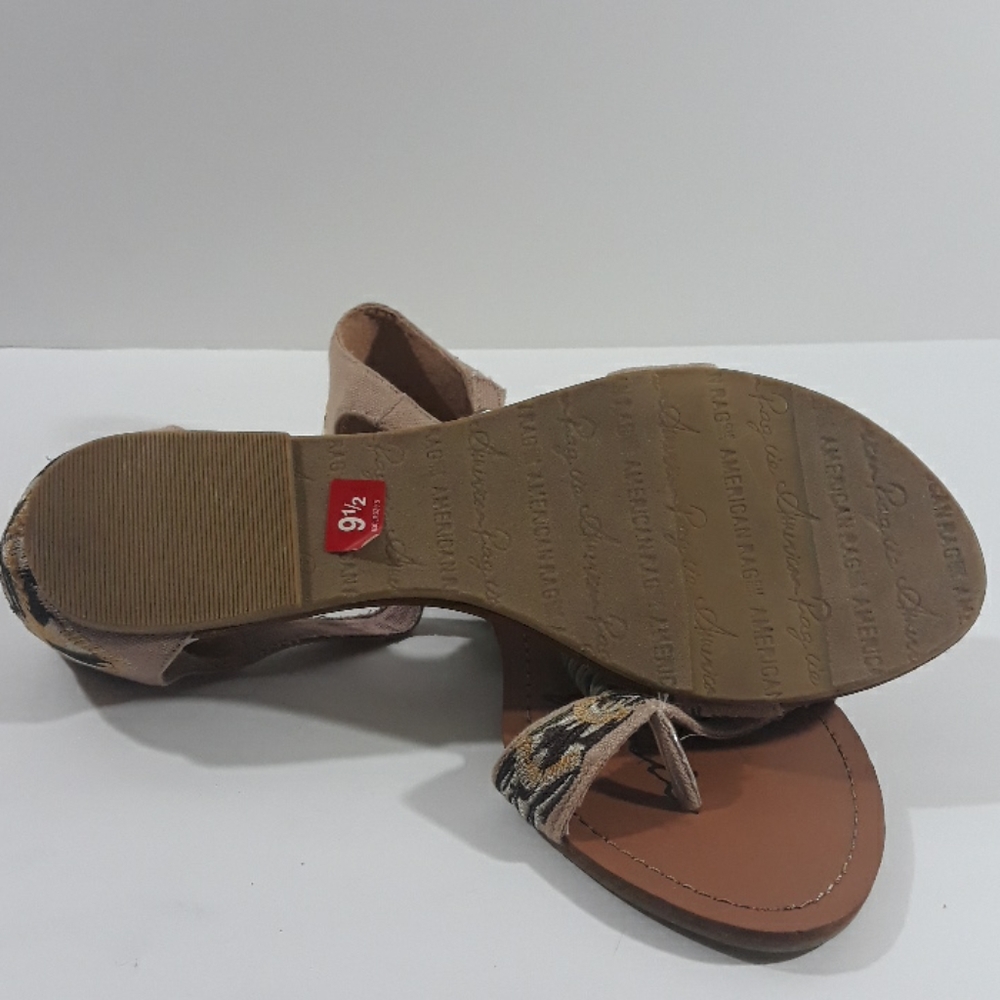 Sandals - Picture 4 of 4